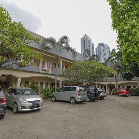 Reddoorz Plus @ Karet Pedurenan 3 Jakarta Eksteriør bilde