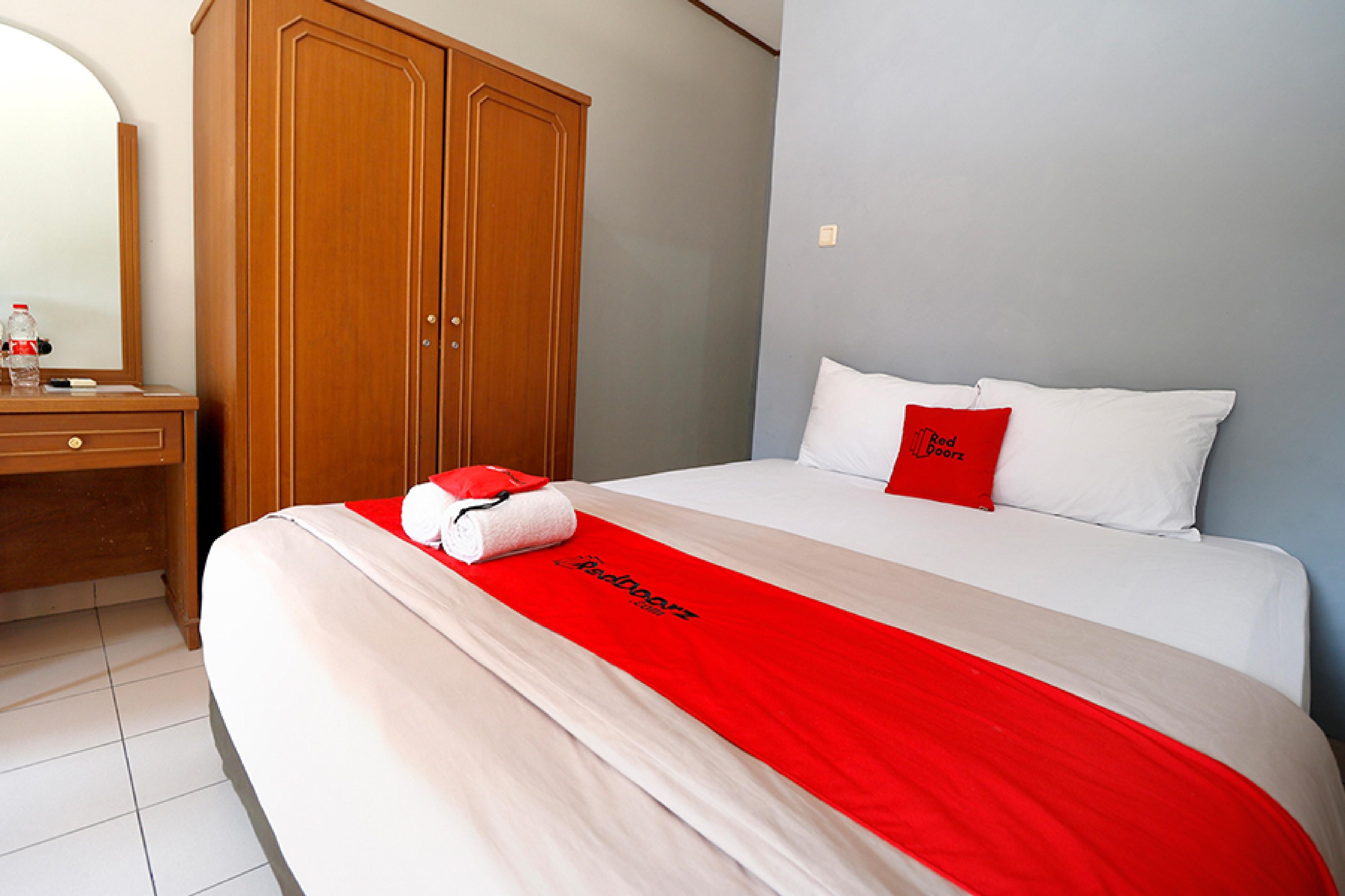 Reddoorz Plus @ Karet Pedurenan 3 Jakarta Eksteriør bilde