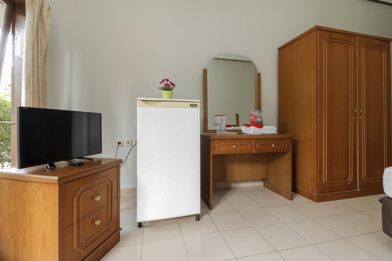 Reddoorz Plus @ Karet Pedurenan 3 Jakarta Eksteriør bilde