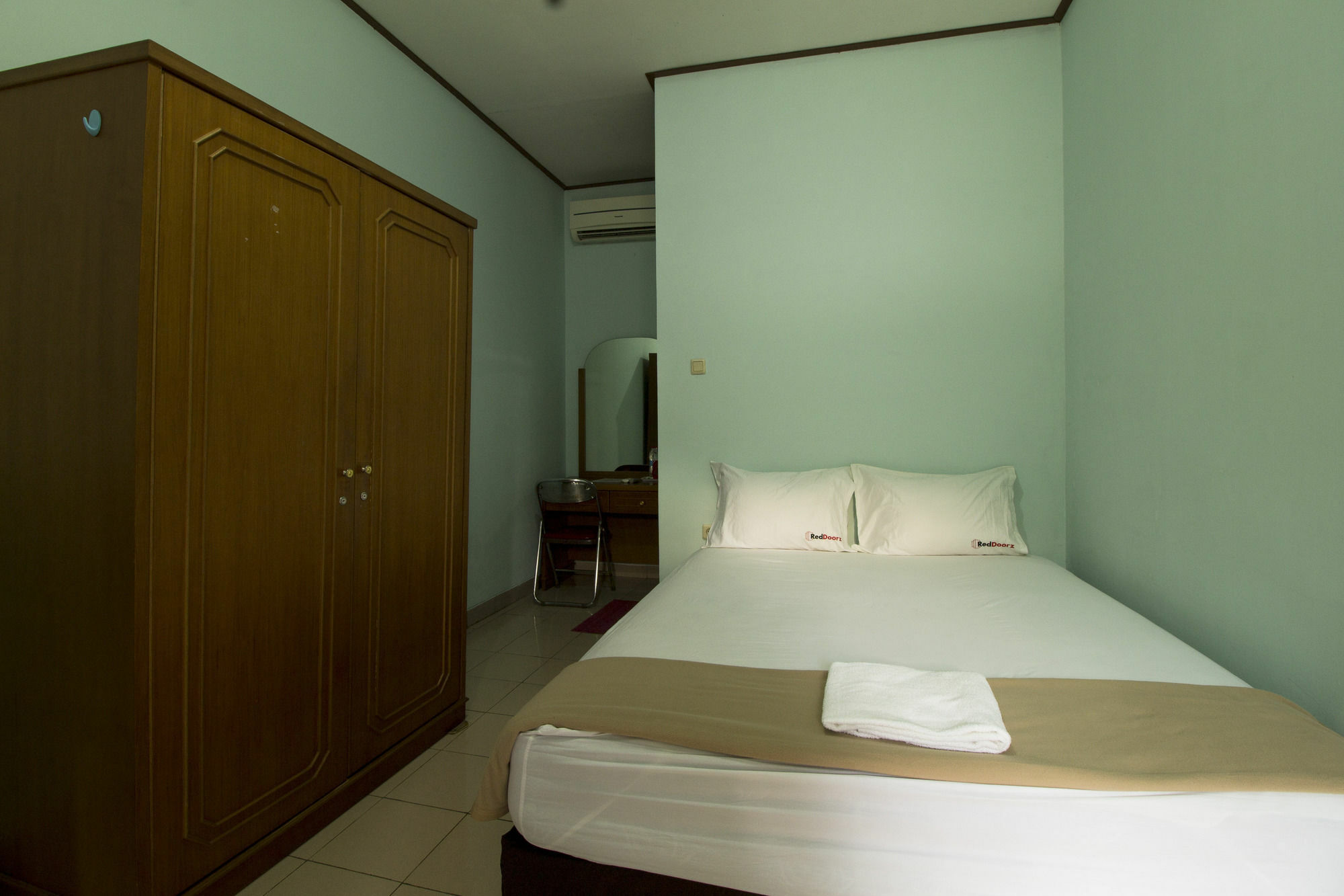 Reddoorz Plus @ Karet Pedurenan 3 Jakarta Eksteriør bilde